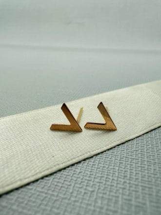 گوشواره میخی طرح V
