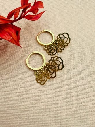 گوشواره حلقه ای با آویز گل رز