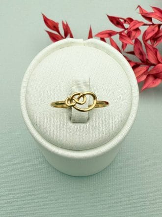 انگشتر گره بینهایت