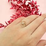 انگشتر گل نگین دار