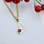 مدال تک قلب نگین دار