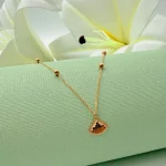 گردنبند اویز لوزی تراش