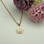 مدال تک سوارسکی گل رز سفید