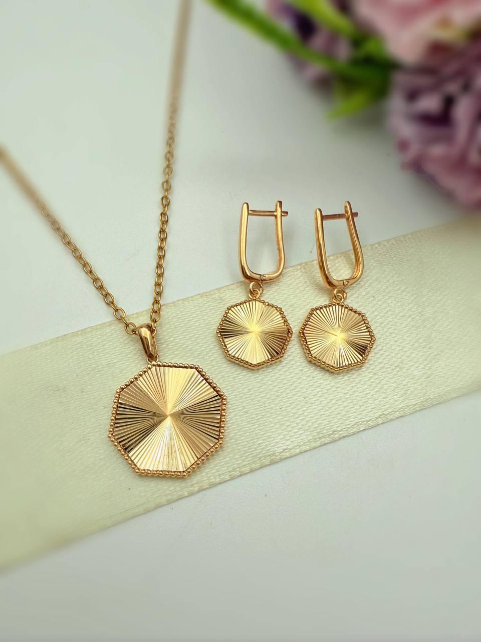 photo_۲۰۲۵-۰۹-۰۸_۱۷-۵۱-۲۹ نیمست شش ضلعی تراش - Image 1