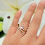 انگشتر پروانه