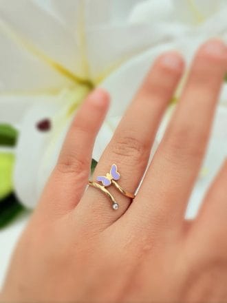 انگشتر پروانه