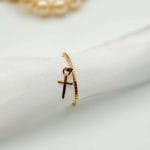 انگشتر حلقه با اویز صلیب