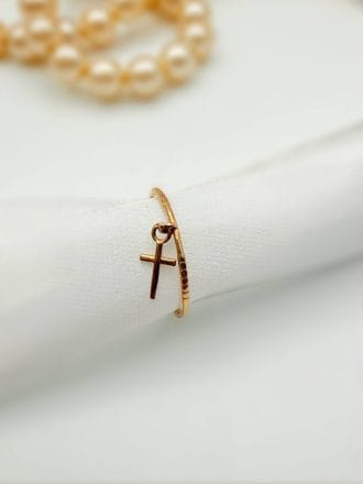 انگشتر حلقه با اویز صلیب