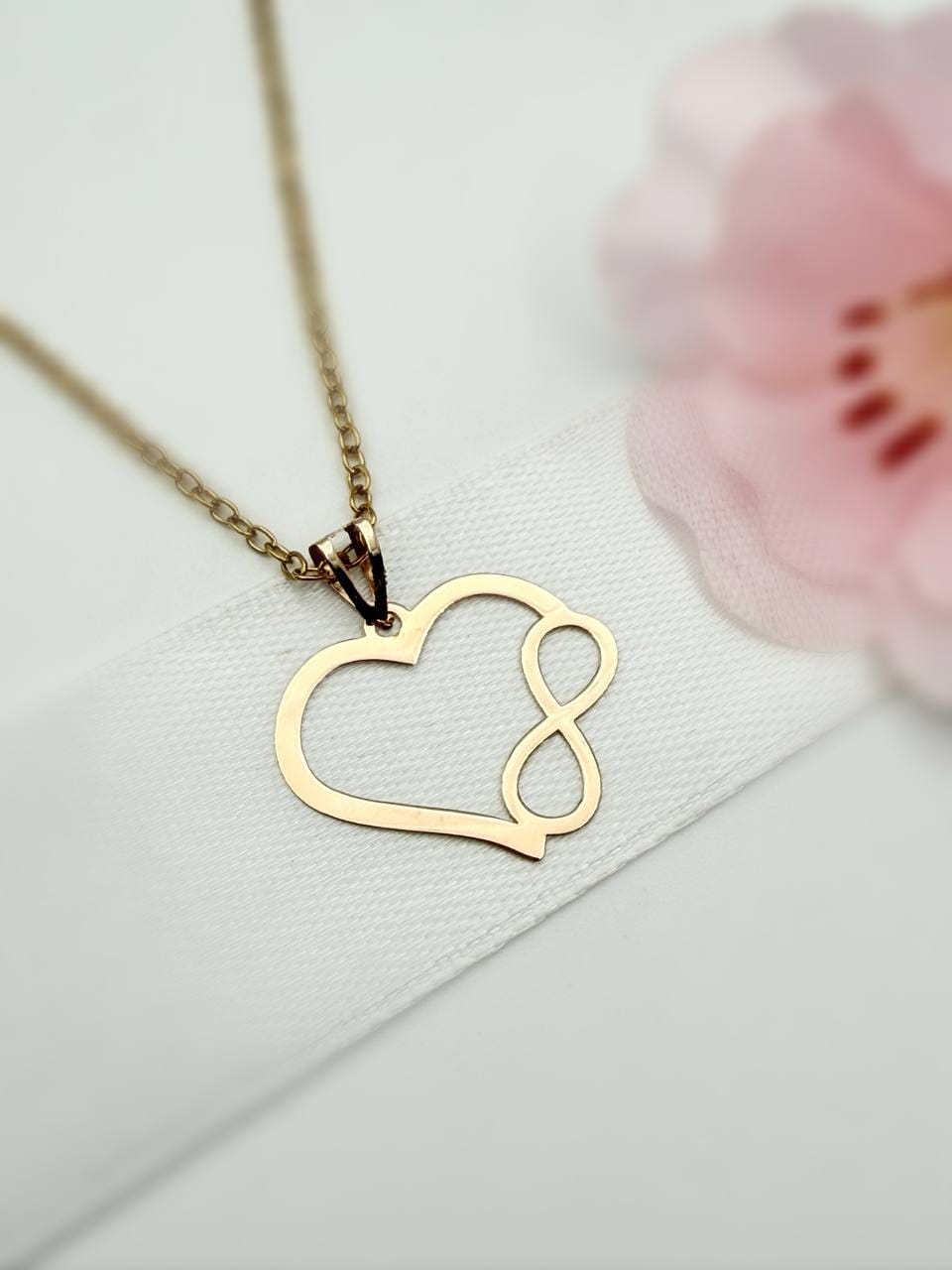 photo_2025-10-27_13-46-15 مدال تک قاب بینهایت - Image 1