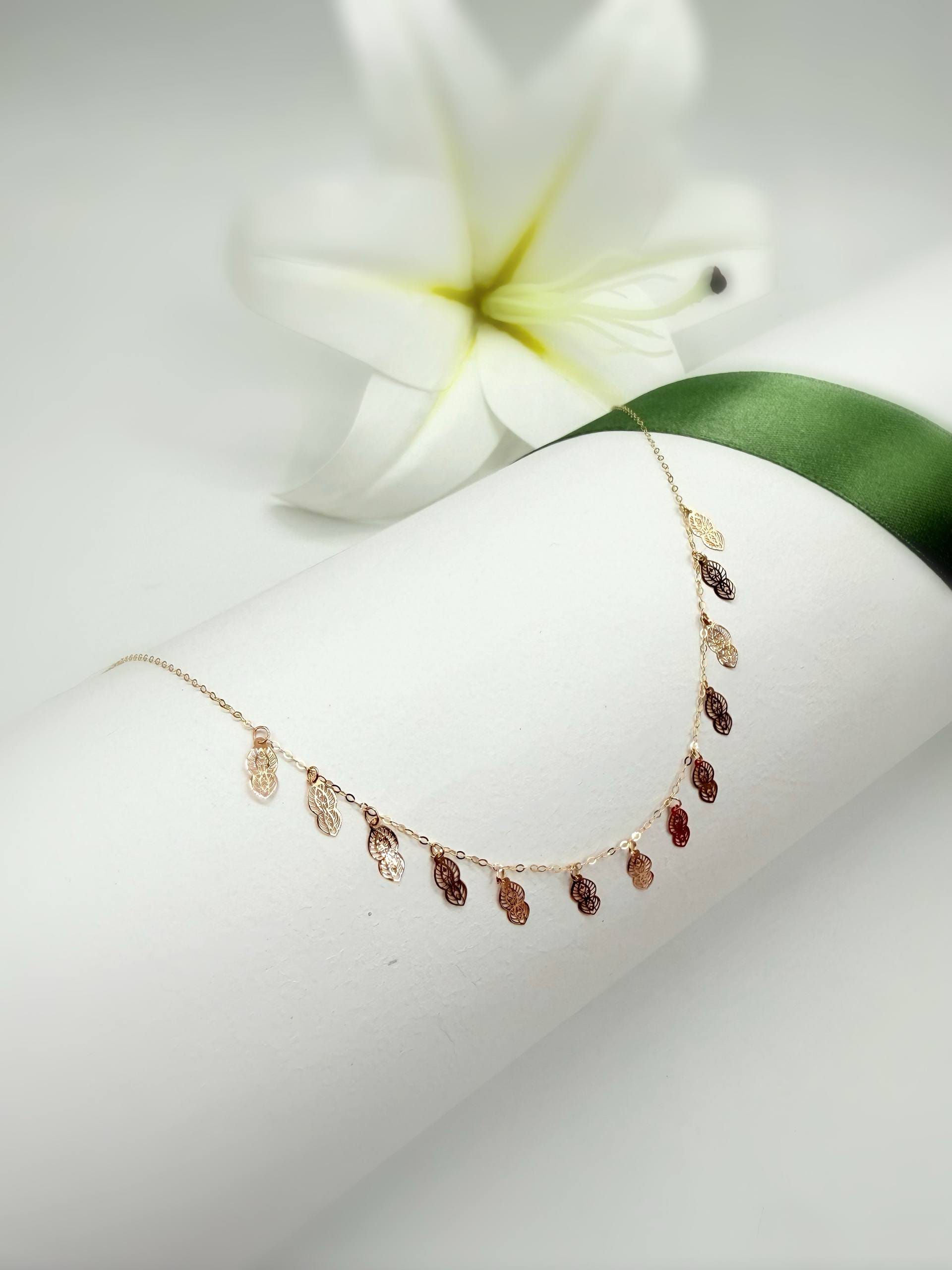 photo_2025-12-01_19-18-25 گردنبند توری طرح توری - Image 1