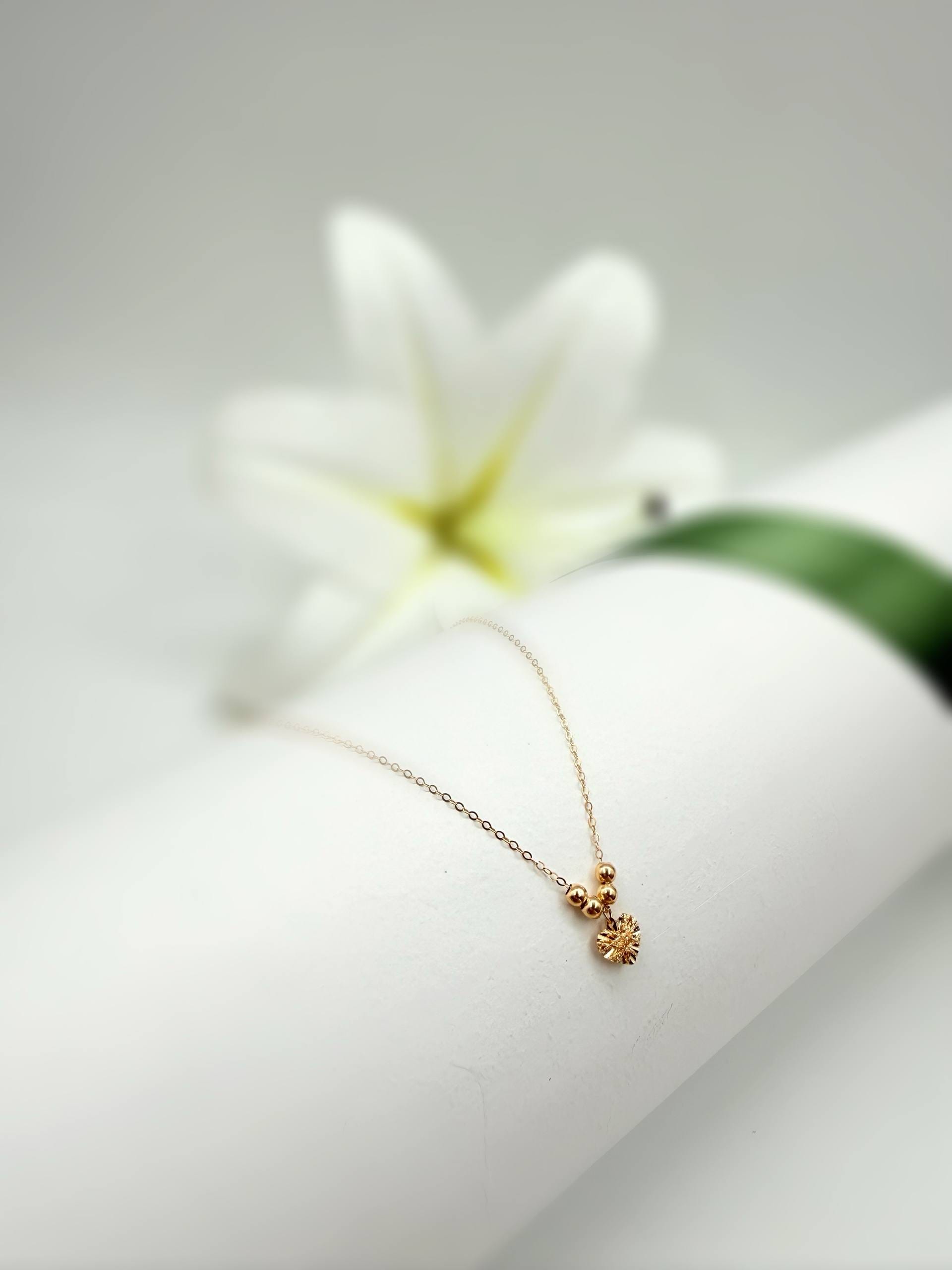 photo_2025-12-01_19-20-51 گردنبند قلب توری - Image 1